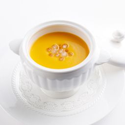 甘い人参のクリームスープにタピオカを浮かせて オレンジの香り