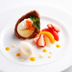 お愉しみのデザート 心からの祝福とともに ヴァニラが香る旬の柑橘のさっぱりムース