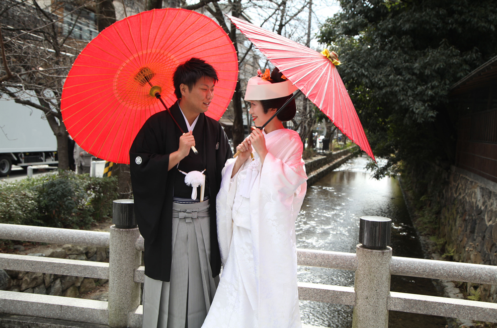 家族や友人との繋がりを大切にした上品で厳かな和婚